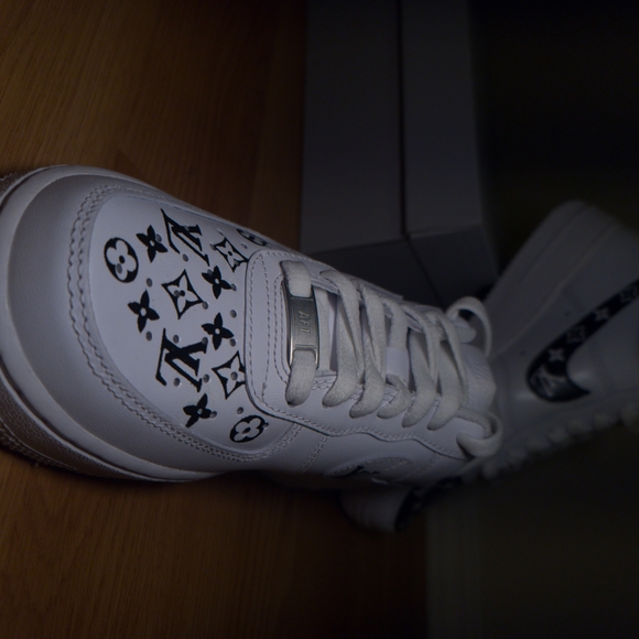 Airforce 1 women's size 8. LV "Custom Made" - Picture 5 of 8